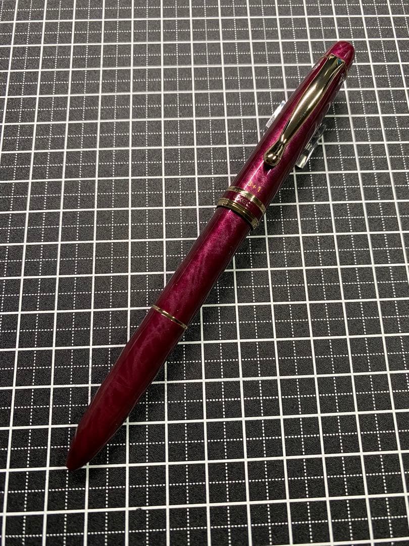 PILOT 3+1 EXECT BLACK&RED 多機能ペン
