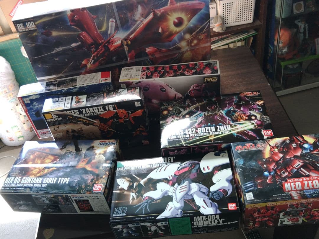 ガンプラセット14種類 多彩なモデル