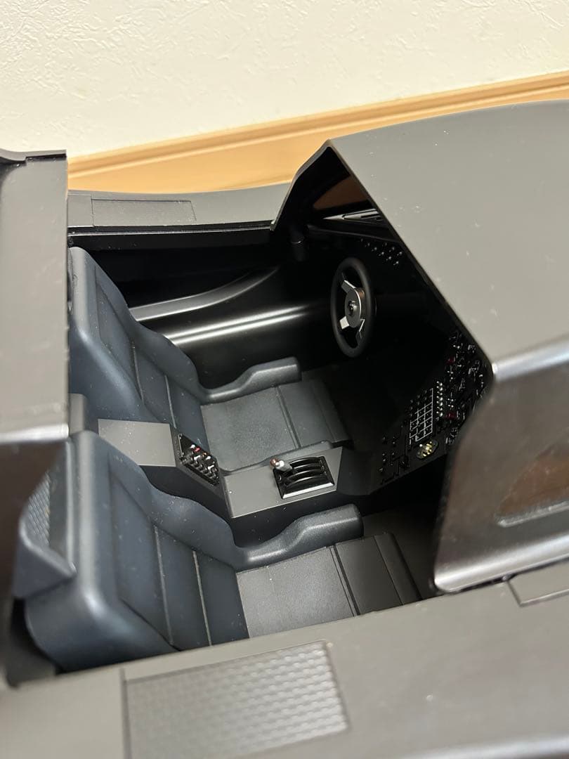 ホットトイズ　バットモービル1/6