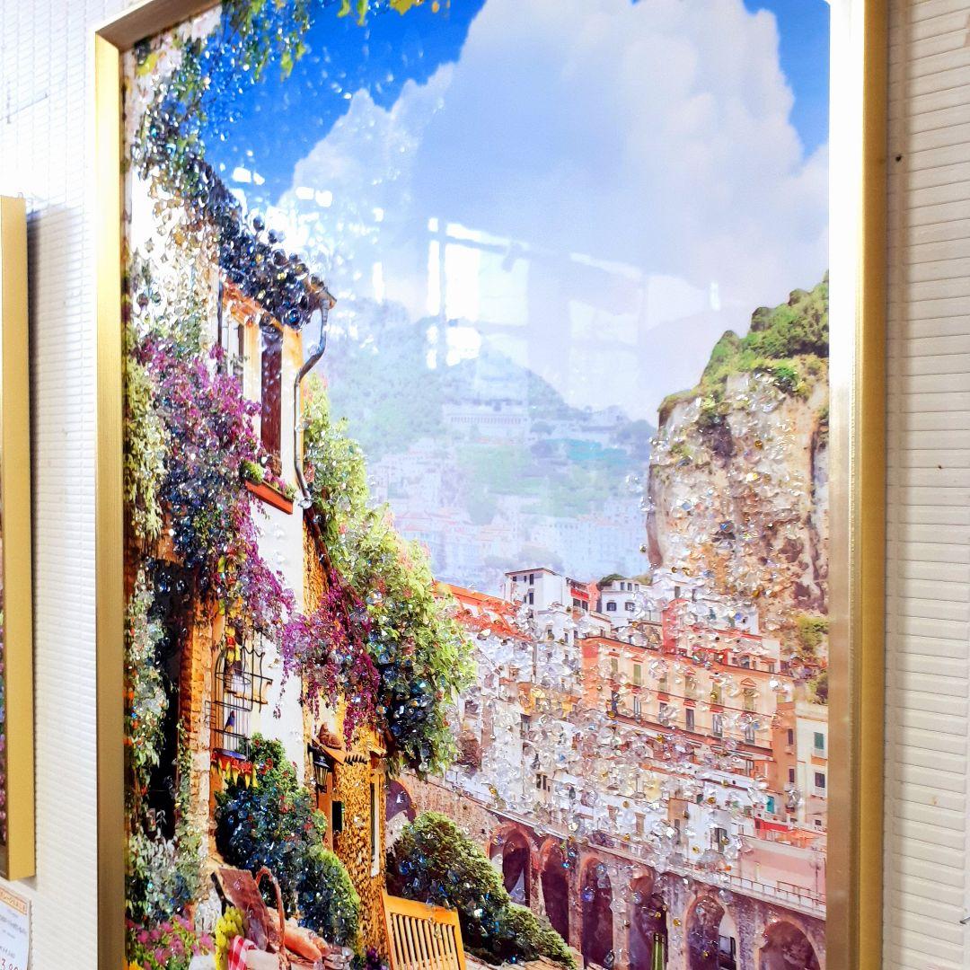 輸入雑貨　天然水晶石　『中世の村』　クリスタルアート　ゴールドフレーム