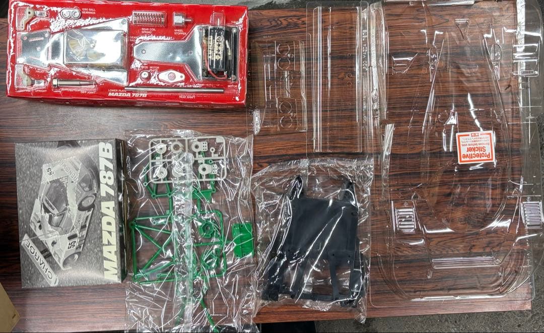 Mazda 787B 1/10スケール ラジコンカーキット