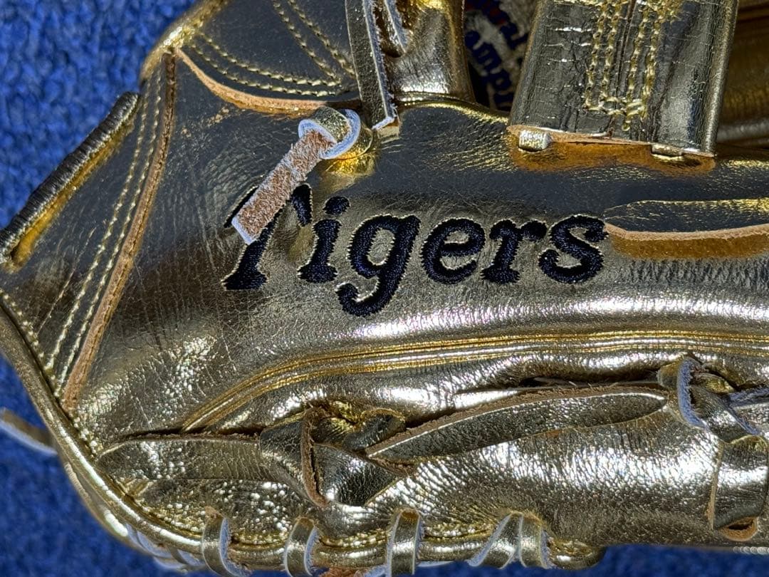 2003セントラルリーグ優勝 阪神タイガース 優勝記念ゴールデングラブ グローブ