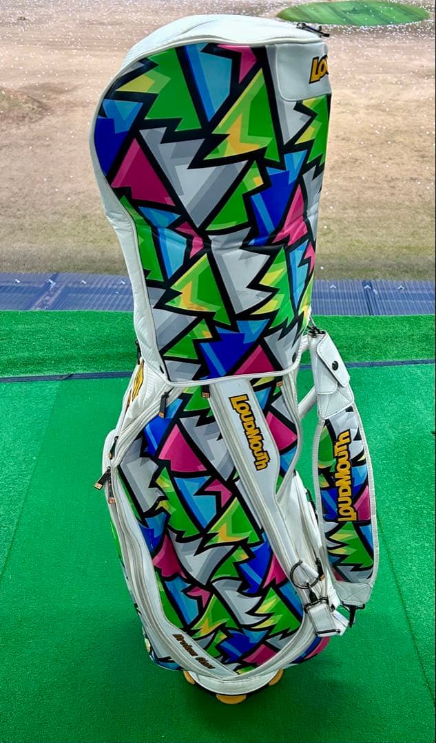 LOUDMOUTH キャディバッグ