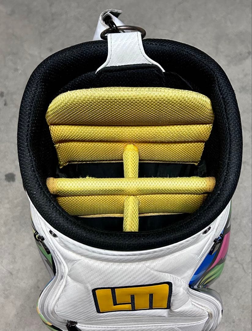 LOUDMOUTH キャディバッグ