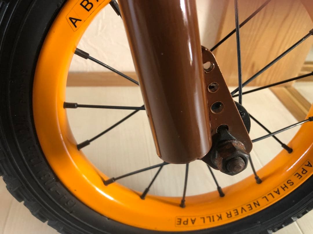 アベイシングエイプ　バランスバイク