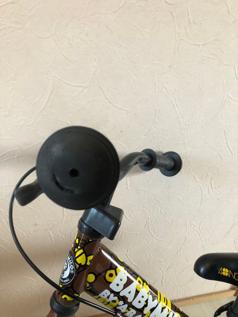 アベイシングエイプ　バランスバイク