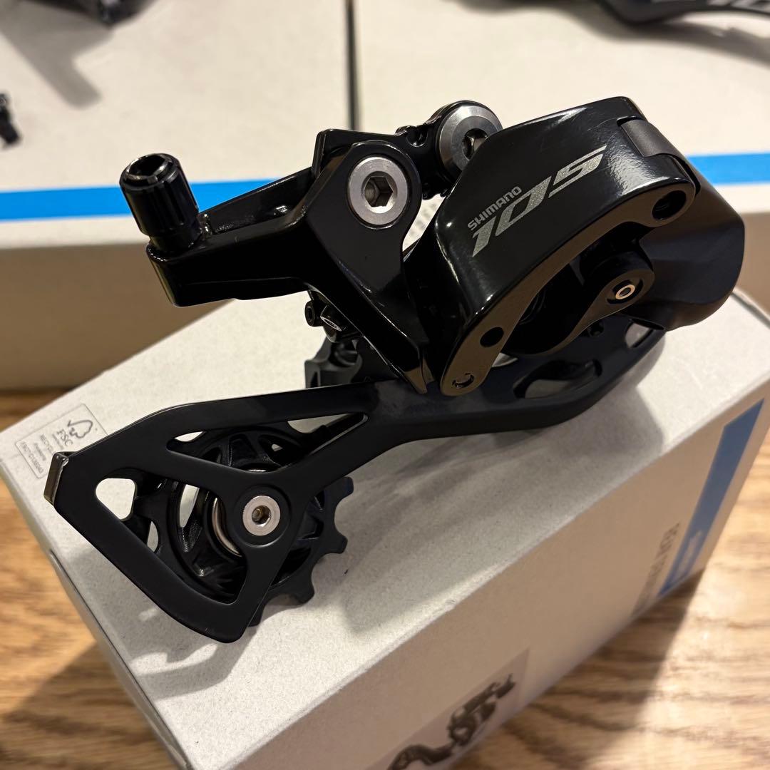 【新品未使用】SHIMANO 105 2×12速 ディスク コンポーネントセット