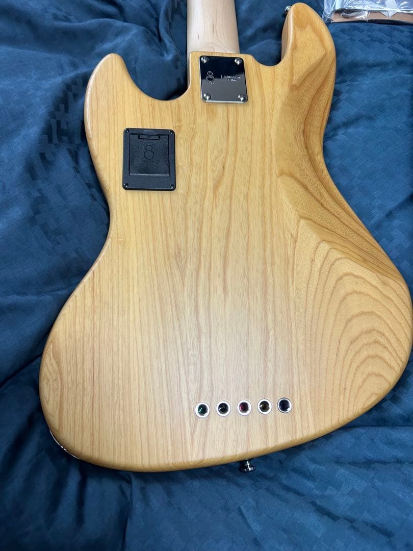 ベース Sire V7 ASH REISSUE (Natural Satin)