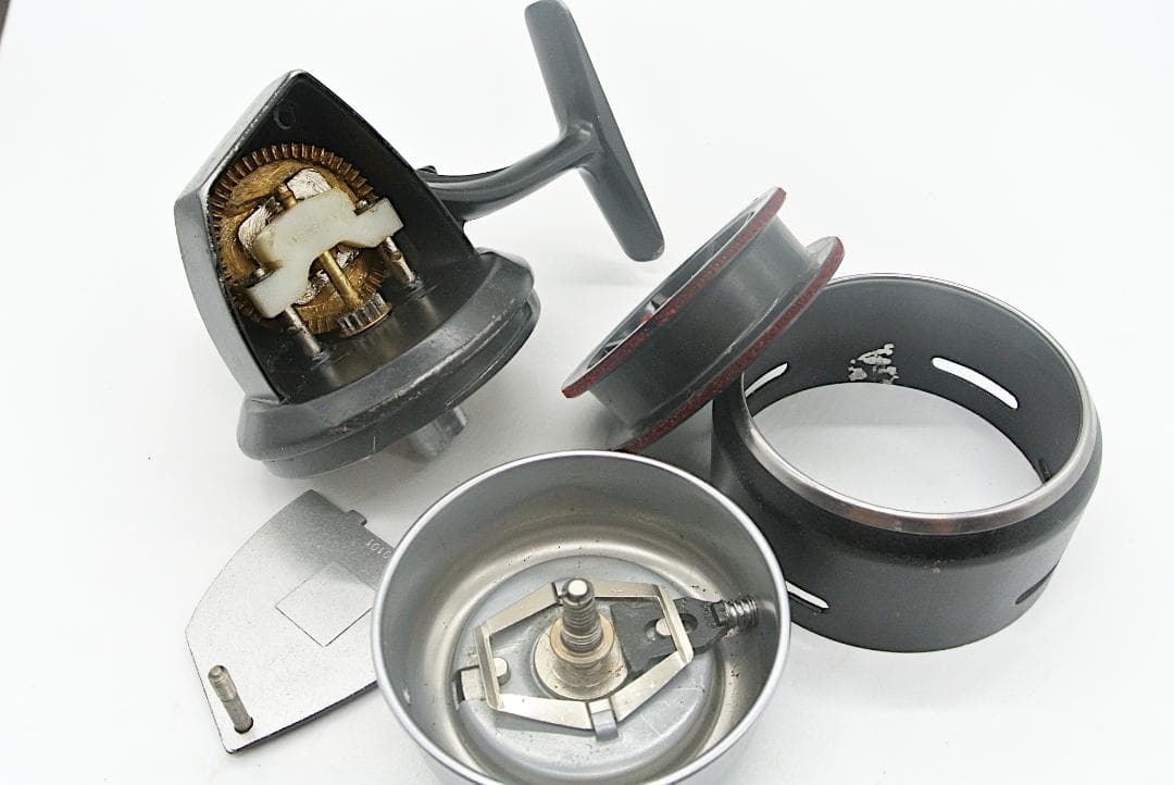 ABU 501 ダイレクトドライブ スピニングリール