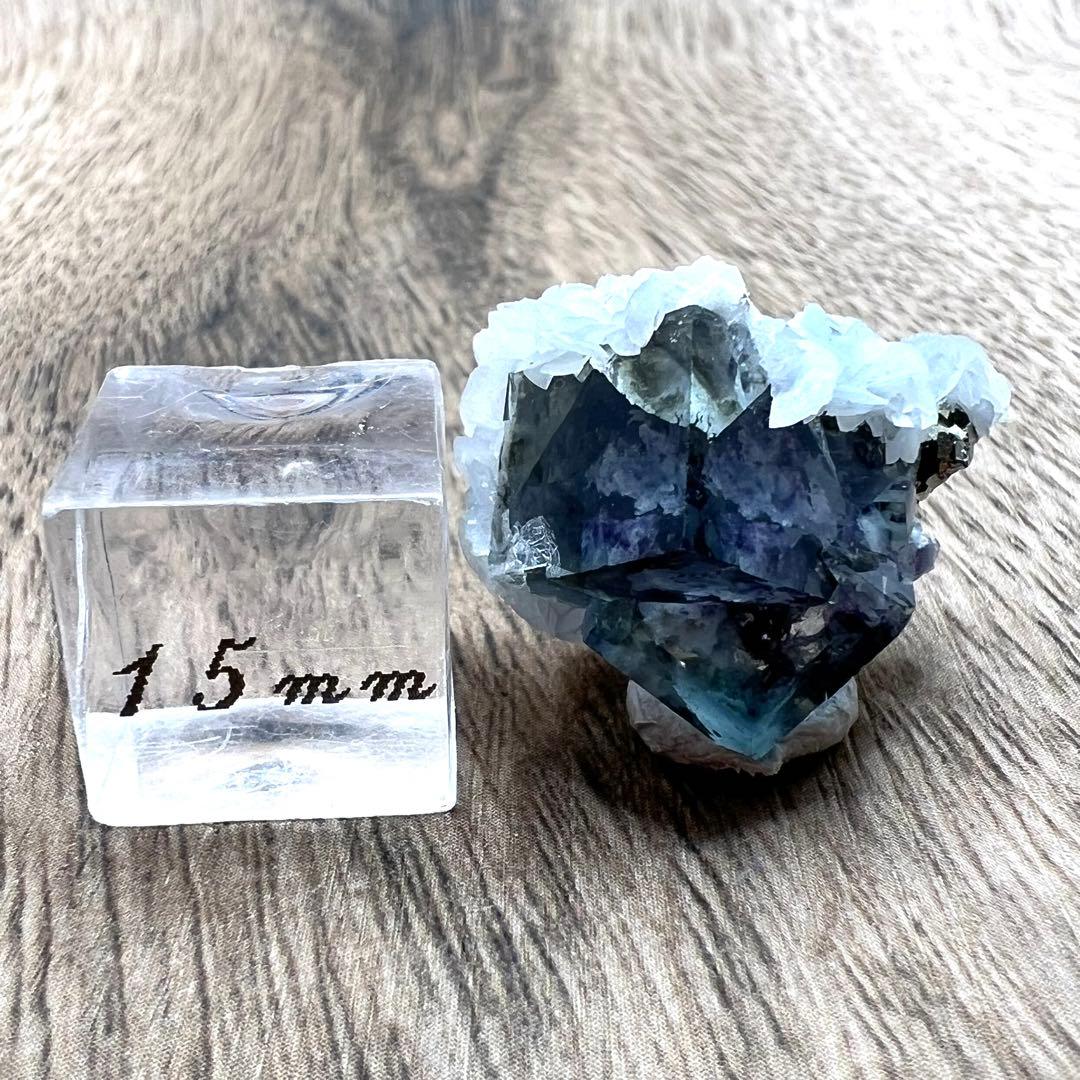 フローライト パイライト F2 カルサイト 共生 鉱物 標本 原石