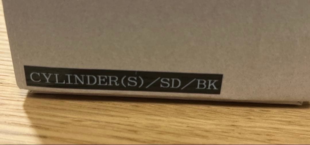 ワイルドスワンズ　シリンダーS サドル　ブラック