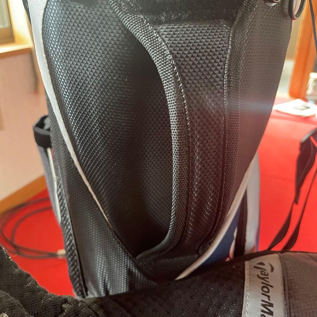TaylorMade テーラーメイド　スタンド式キャディバッグ　ヘッドカバー付き