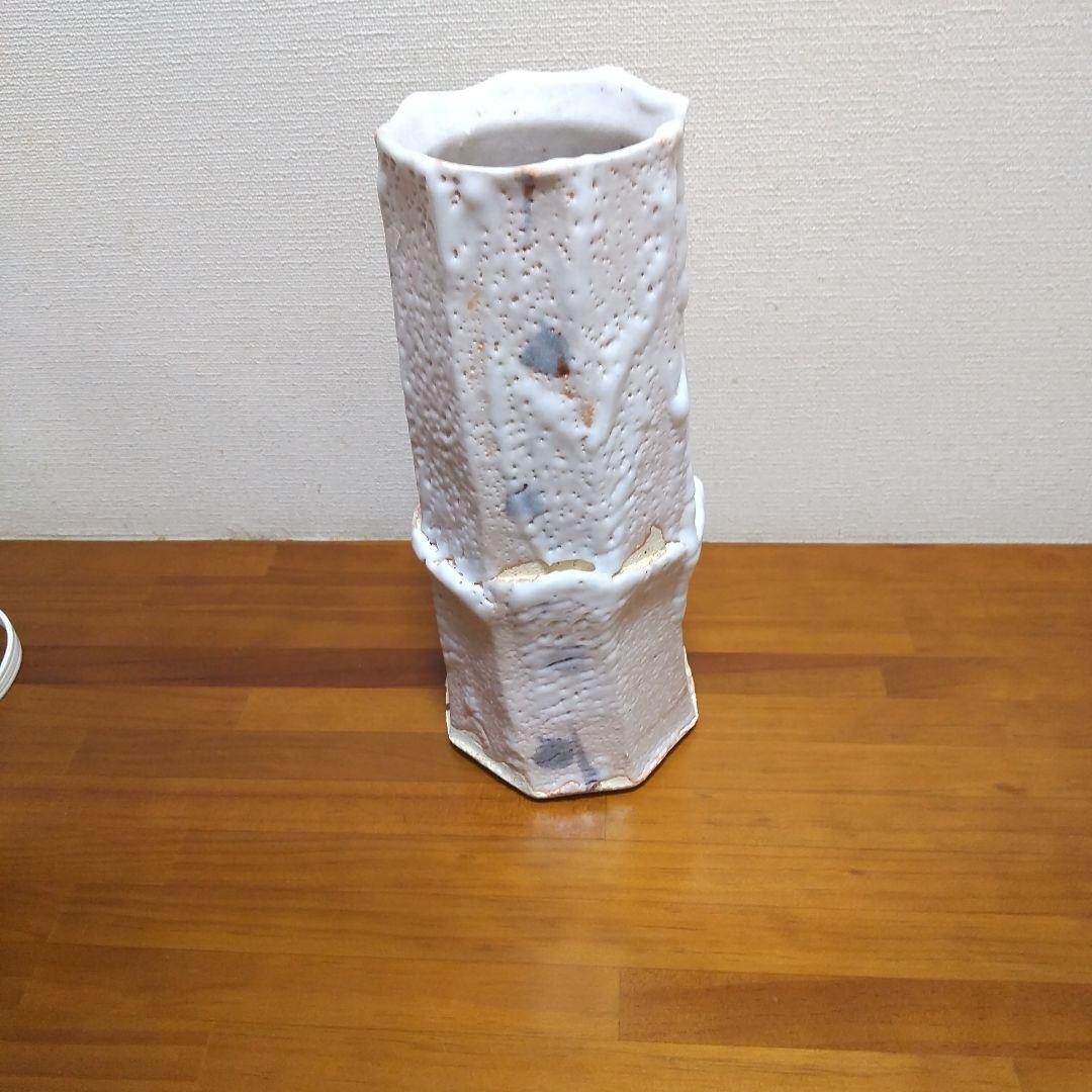 志野焼花入れ テクスチャー陶器花瓶 白色八角