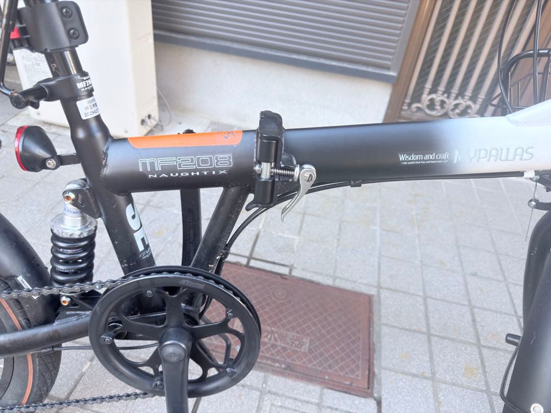 折りたたみ自転車 ホワイト・ブラック