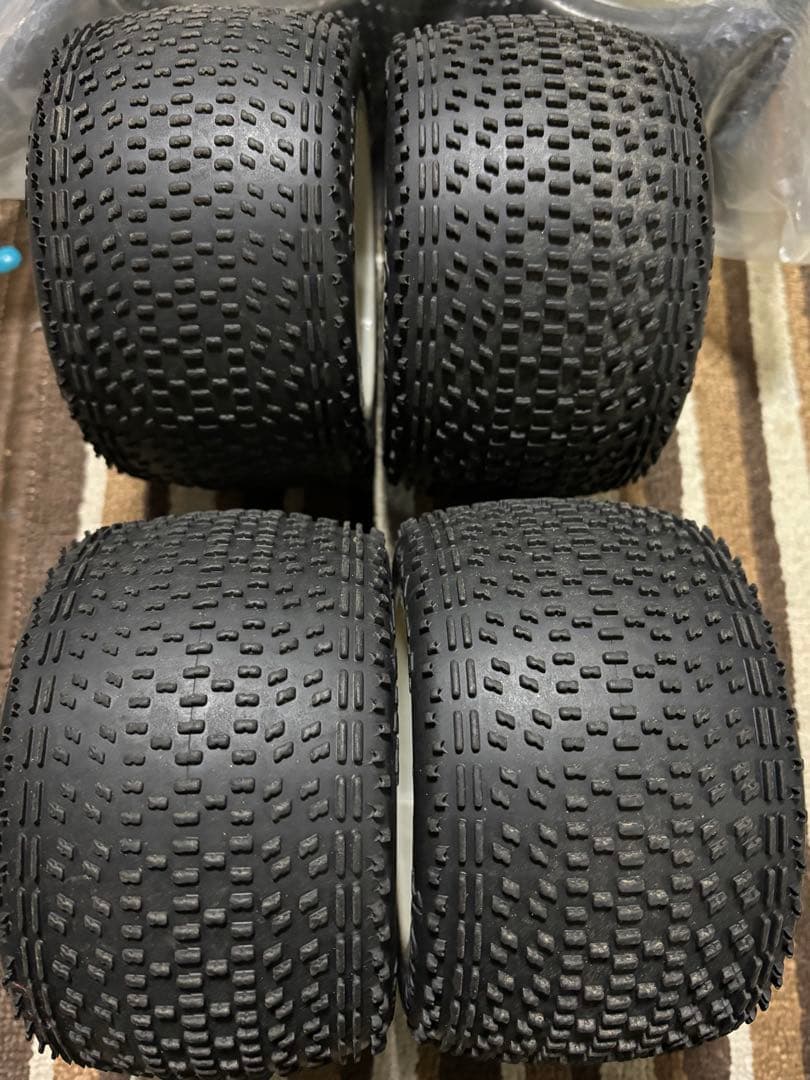 希少　USA-1 サベージ　モントラ　17ミリハブ　タイヤ