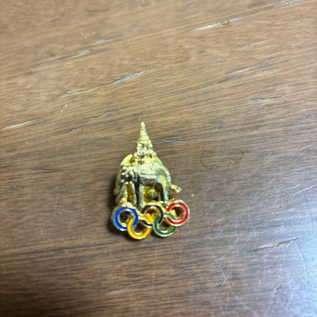 オリンピック 象 デザイン ピンバッジ