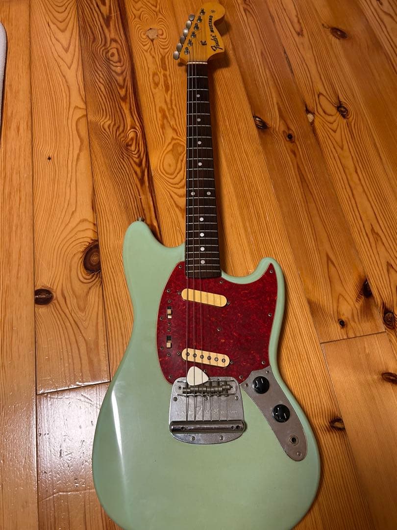 ギター Fender Mustang