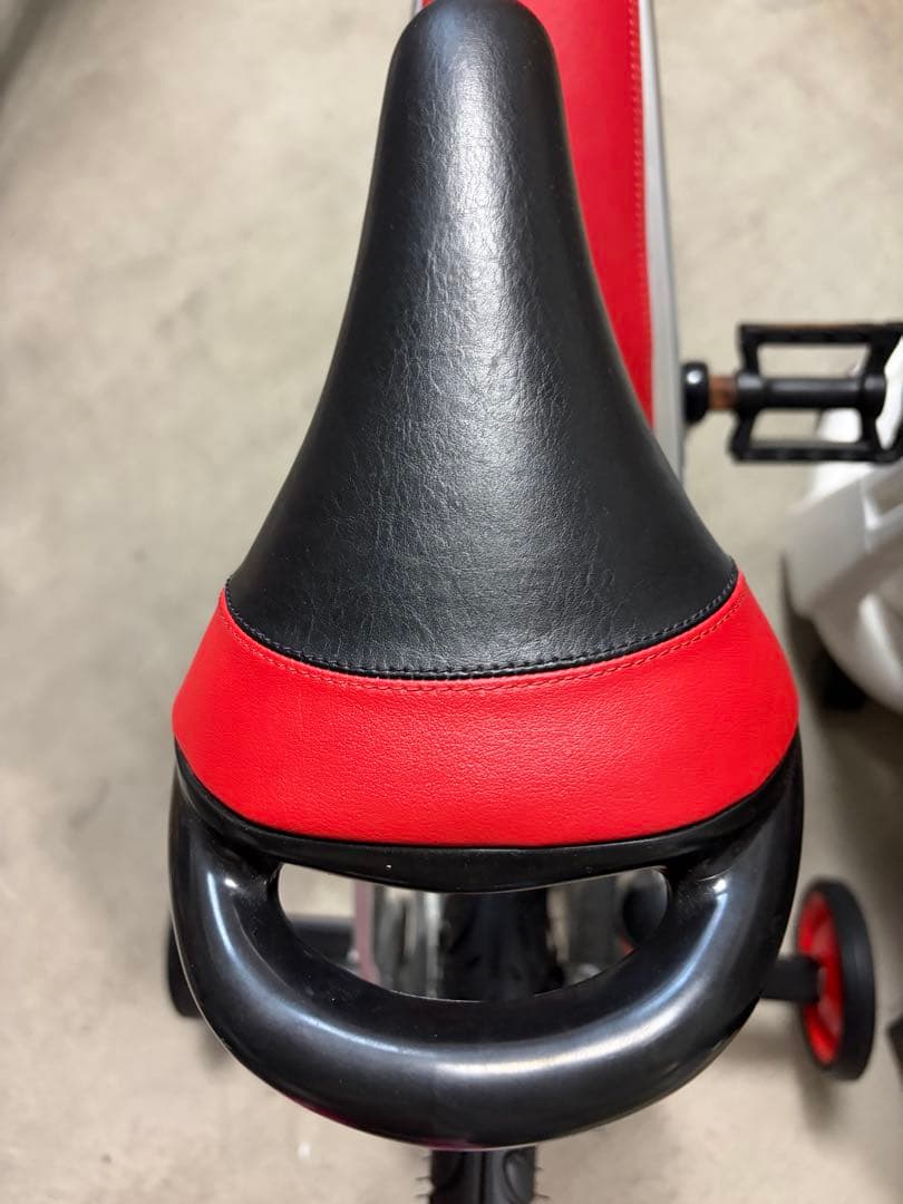 Mercedes-Benz キッズバイク シルバー/レッド　クリスマスプレゼント