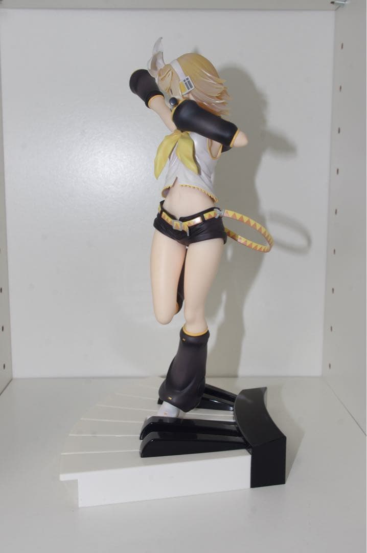 鏡音リン 1/7 スケールフィギュア Tony Ver.