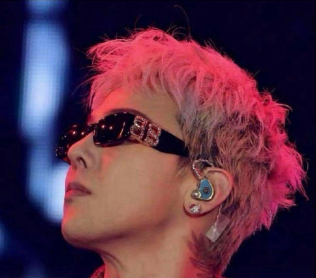 gdragon着用　磁気ピアス　キティー