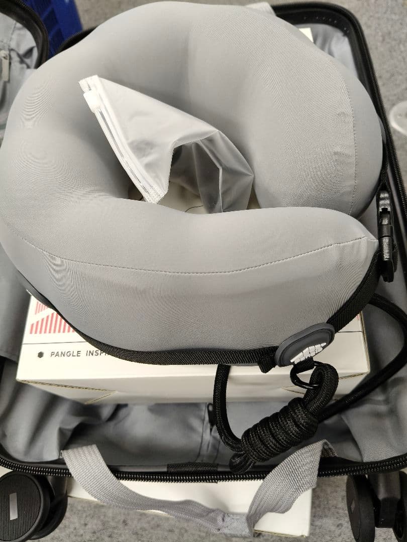 PANGLE 2026ギフトボックス スーツケース、コップ、ネック枕。快適な旅行