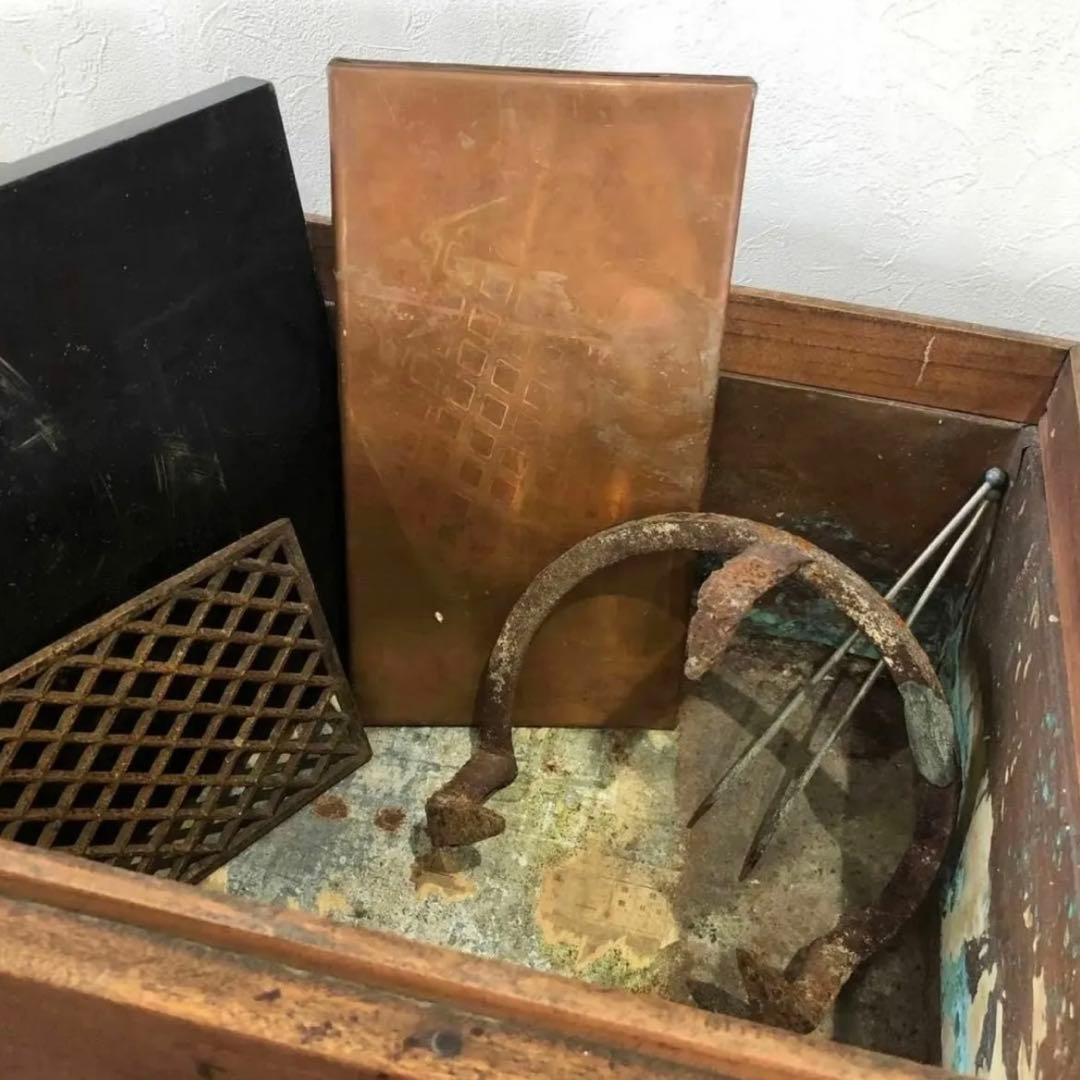 関東長火鉢　囲炉裏　五徳　道具置き　火箸　アンティーク　骨董　火鉢　レトロ　木製