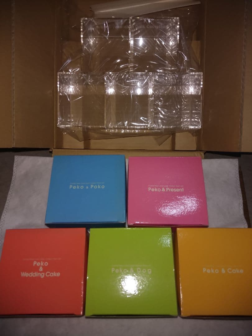 ペコちゃん　不二家　クリスタルペコちゃんコレクション