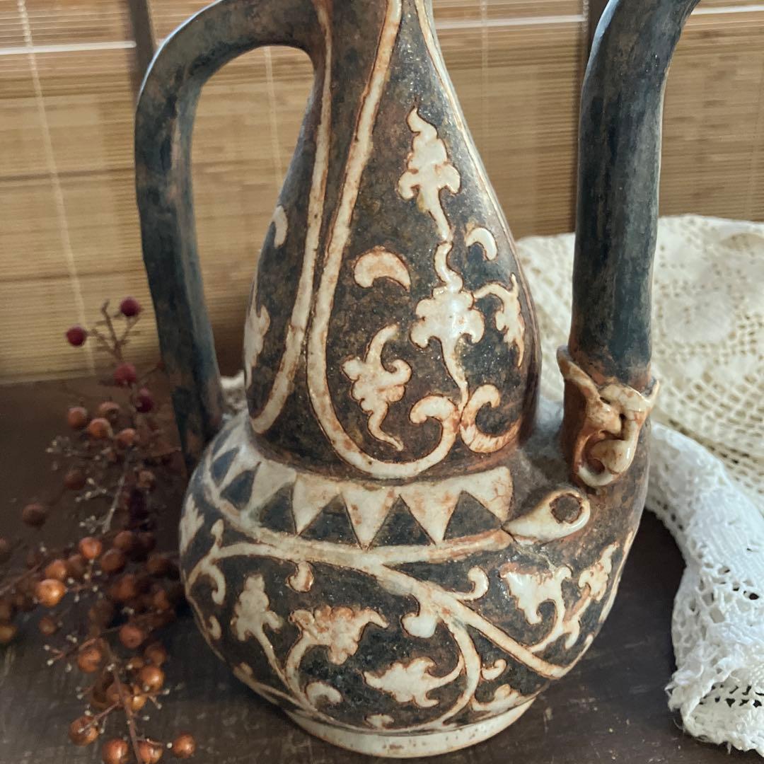 アジア　骨董　水差し　陶器　ヴィンテージ　唐草模様