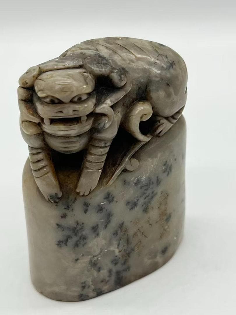 清時代 寿山石印 神獸鈕 巴林石印 印文【墨香龍神】 篆刻印鑑 (F-242)