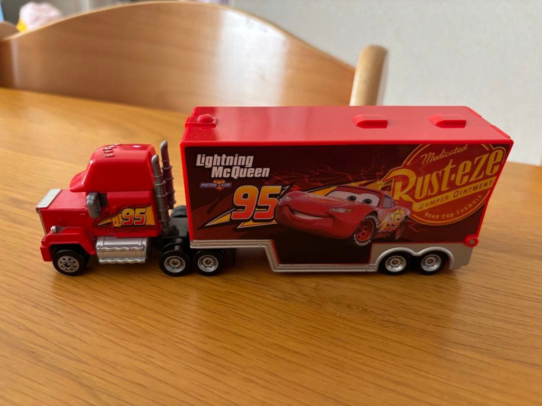 トミカ　カーズ　まとめ売り　17台