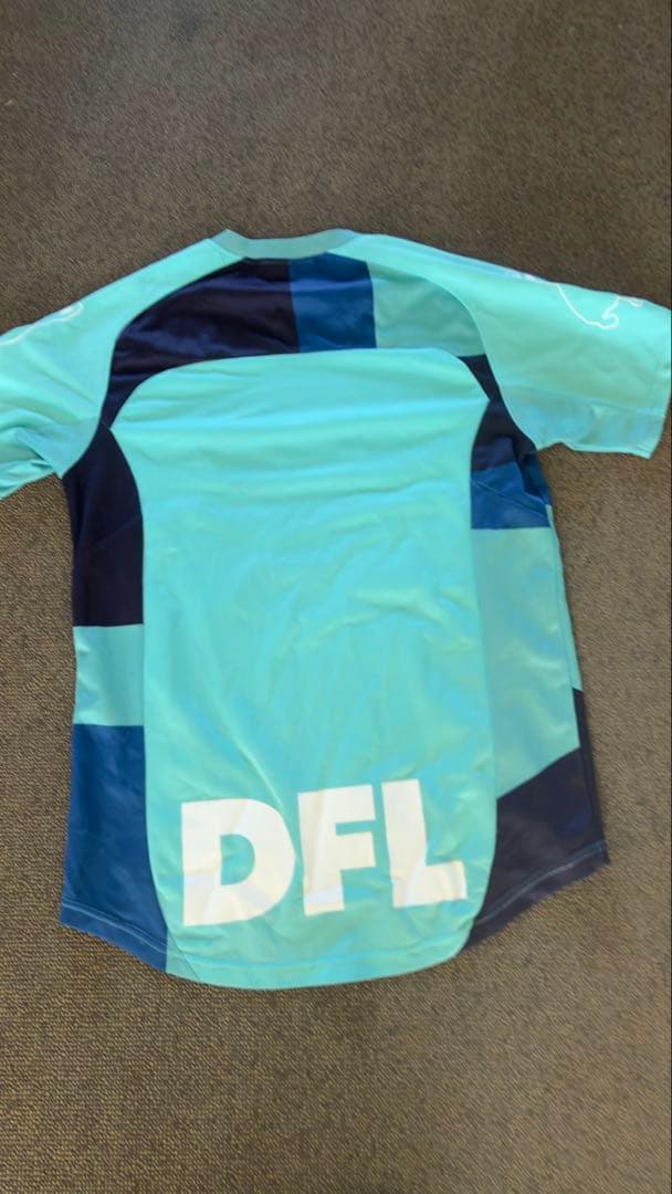 横浜FC支給品半袖M