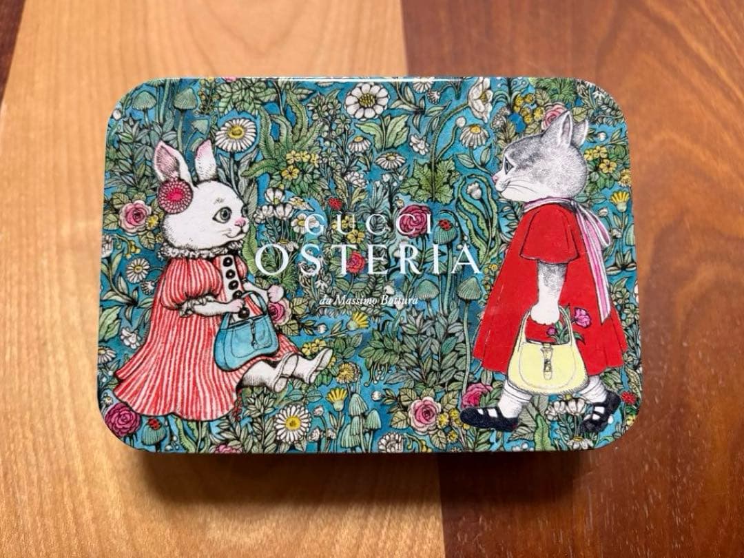 トレカ付き★新品未開封★GUCCI ヒグチユウコ ビスケットクッキーセレクション