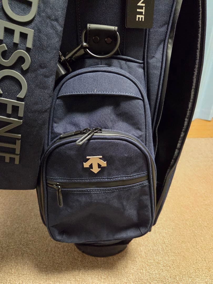 新品未使用 デサント DESCENTEネイビー キャディバッグ DQBXJJ10