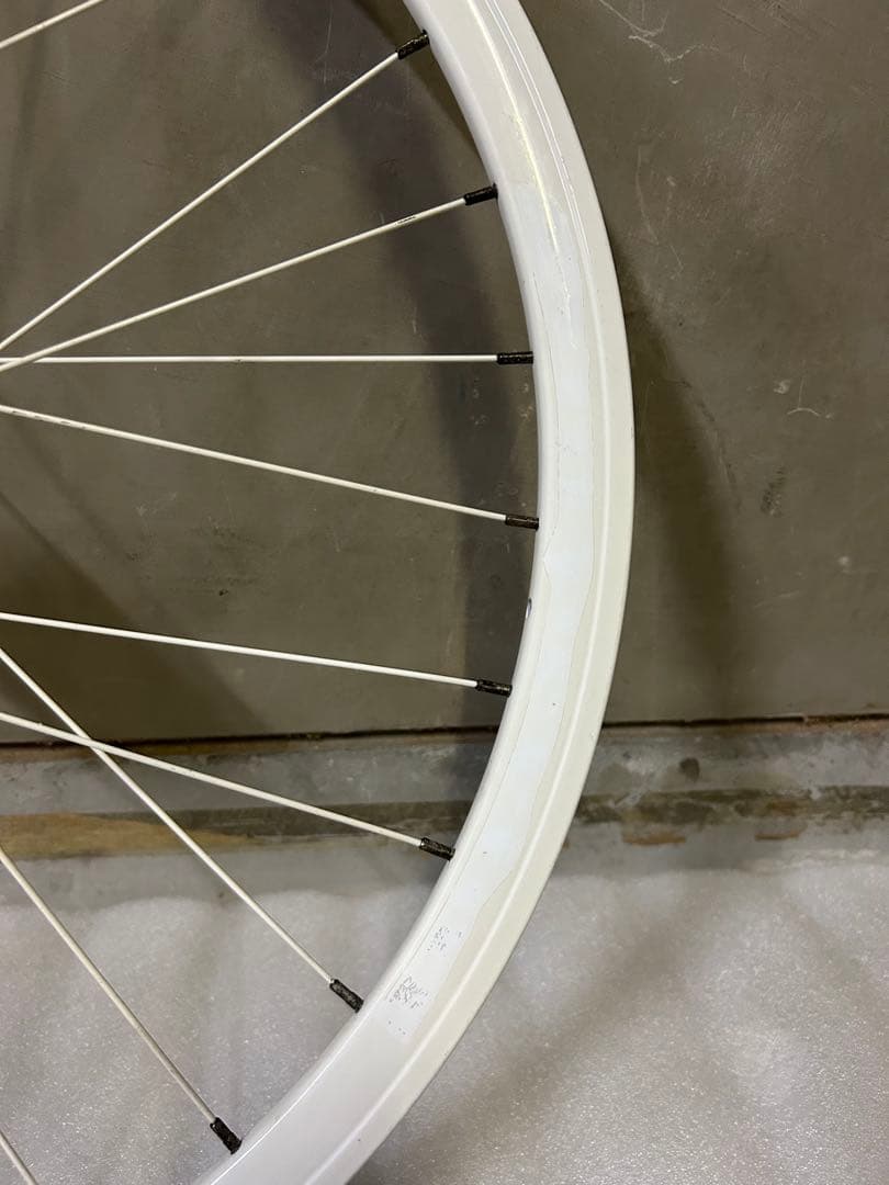 【ピスト用ホイール前輪】貴重なホワイトで映えます★