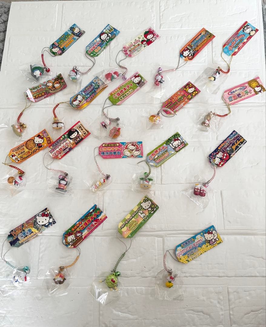 ハローキティ ご当地キティストラップ 19個セット（バラ売り不可）