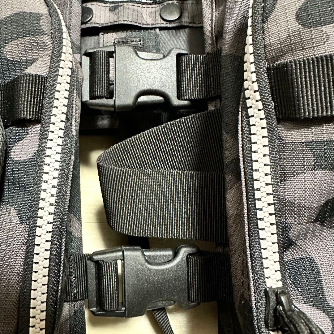 美品　ダイワ　DAIWA フローティングベスト　ブラックカモ　DF-6206