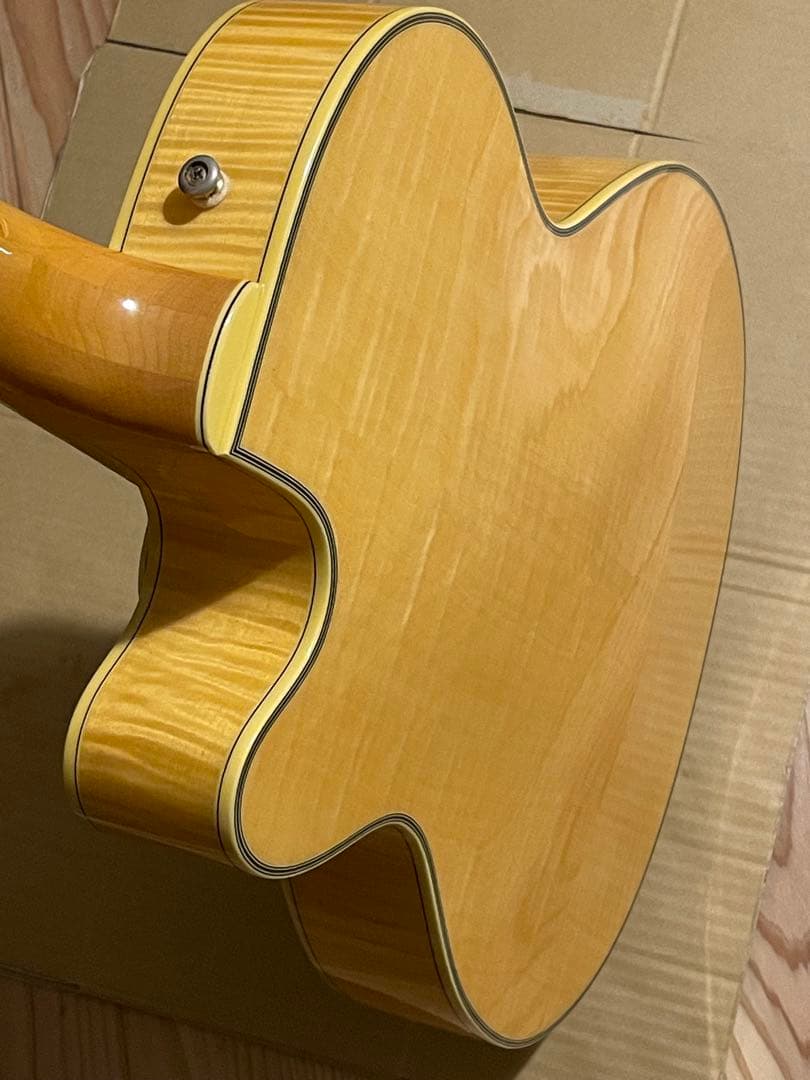 Epiphone フルアコ　EMPERORⅡ NAナチュラル