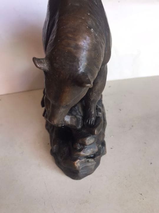 熊置物真鍮製，工藝美術品，高18.5cm，重4500克。