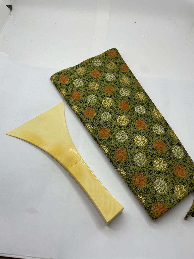 天然素材　バチ　重さ約　111g