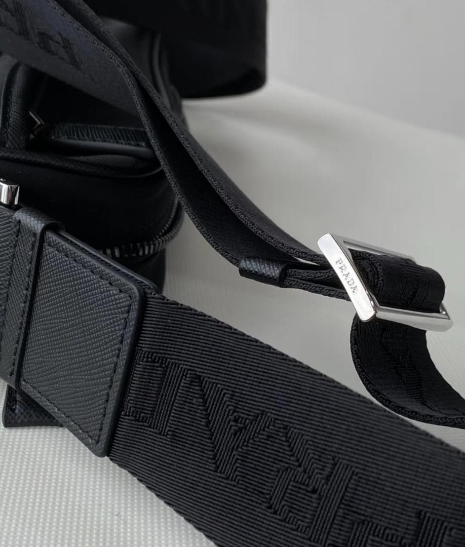 プラダ クロスボディバッグ ブラック 保存袋付き 中古