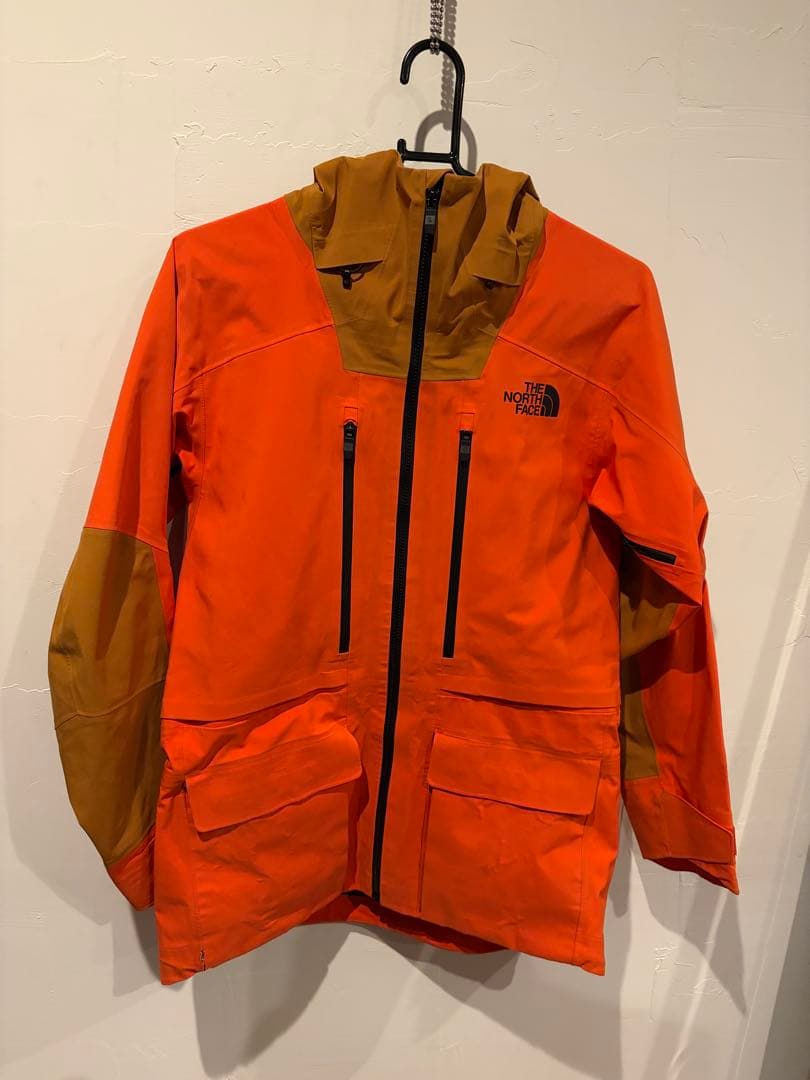 ノースフェイス フィーチャーライト　スノーボード ウェア