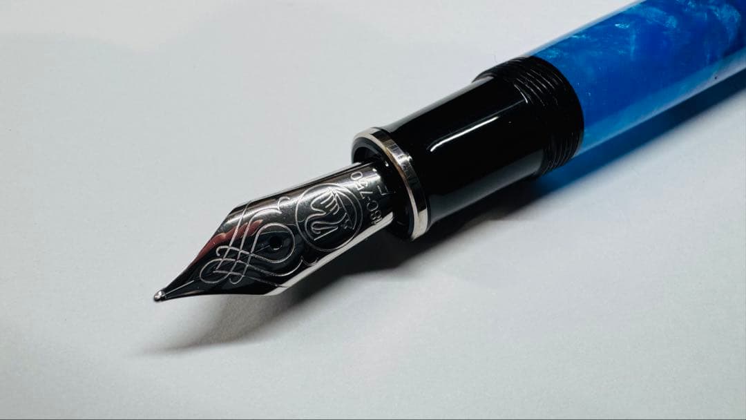 9*t様 ペリカン スーベレーン M805 ヴァイブラントブルー　ニブF　Pel