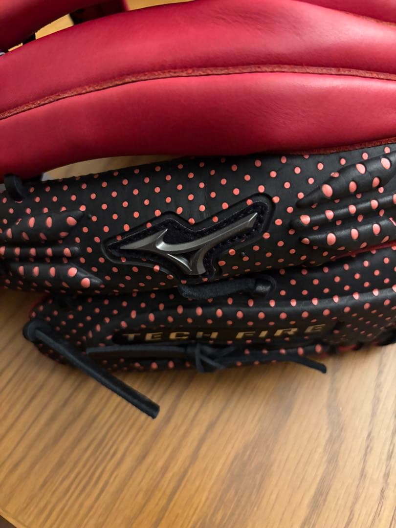 ミズノ TECH FIRE 軟式グローブ オールラウンド用 レッド×ブラック