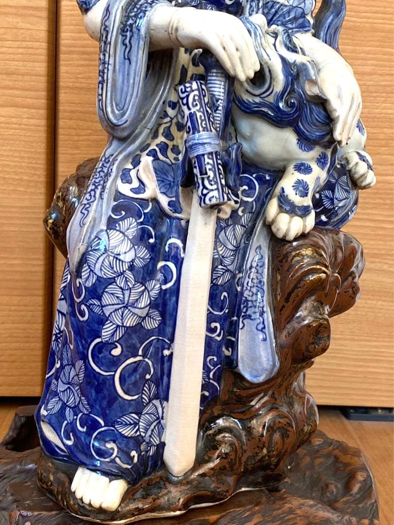 中国美術 職人手作リ陶製青茶獅子觀音像緣起物 榴木台付 高47cm X 23cm