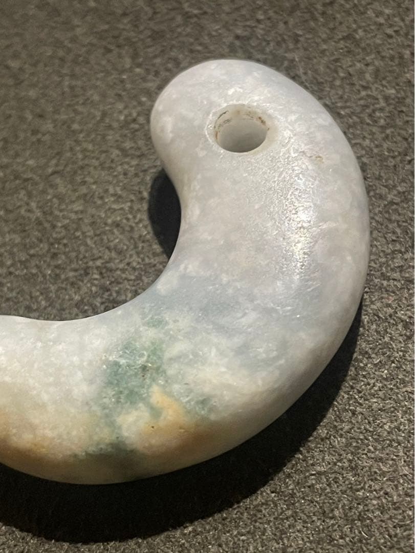 古墳時代 翡翠勾玉 出土品