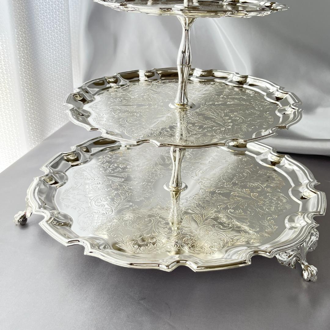 【QUEEN ANNE】 チッペンデールのケーキスタンド 3段