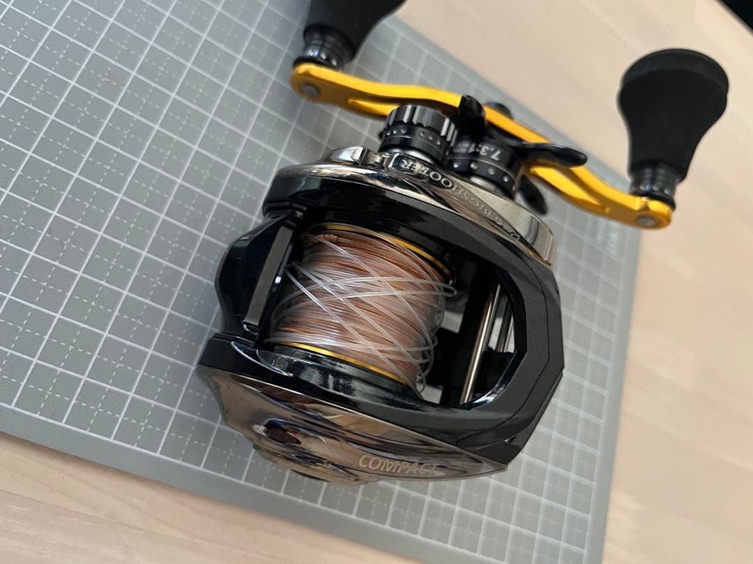 アブガルシア　ビックシューターコンパクトREVO4 ギア比7.3:1