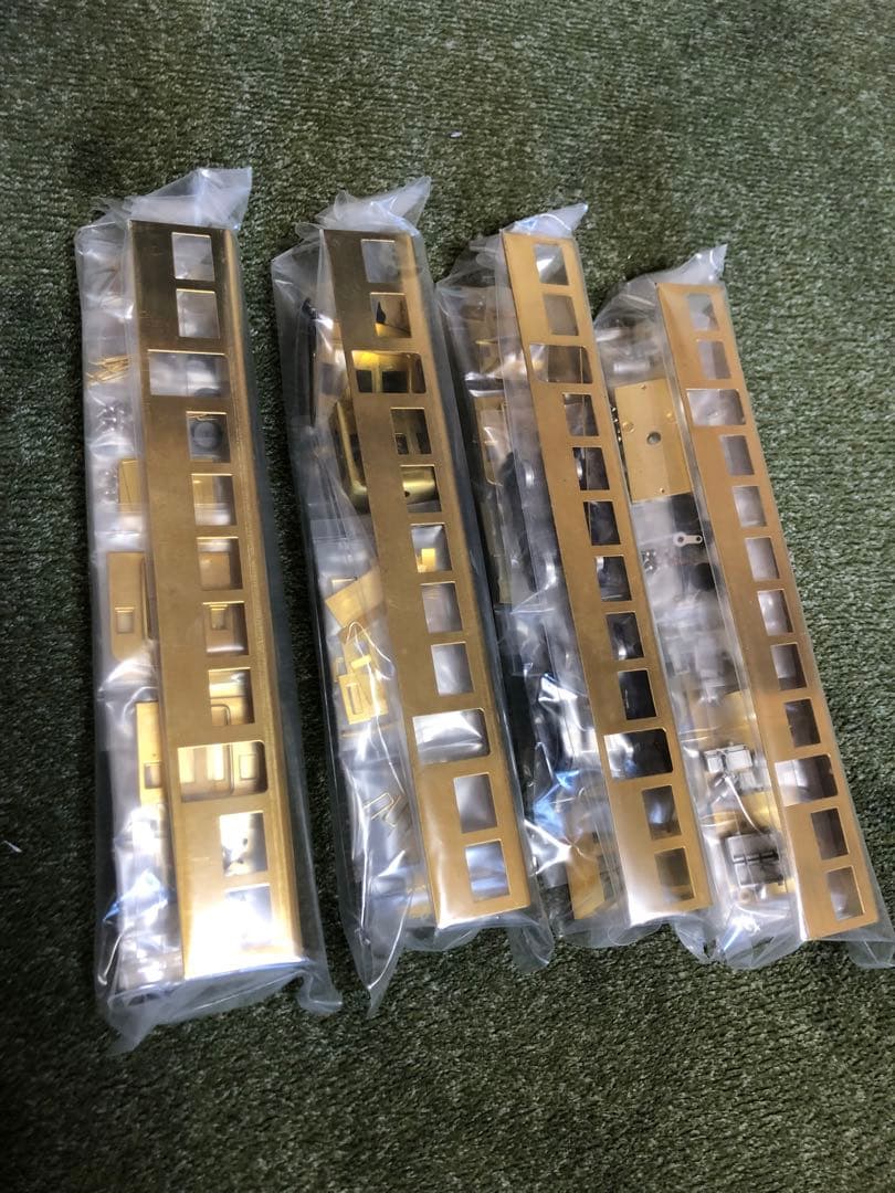 谷川製作所　名鉄3900系車体バラキット4両入りセット台車、床下器具付き