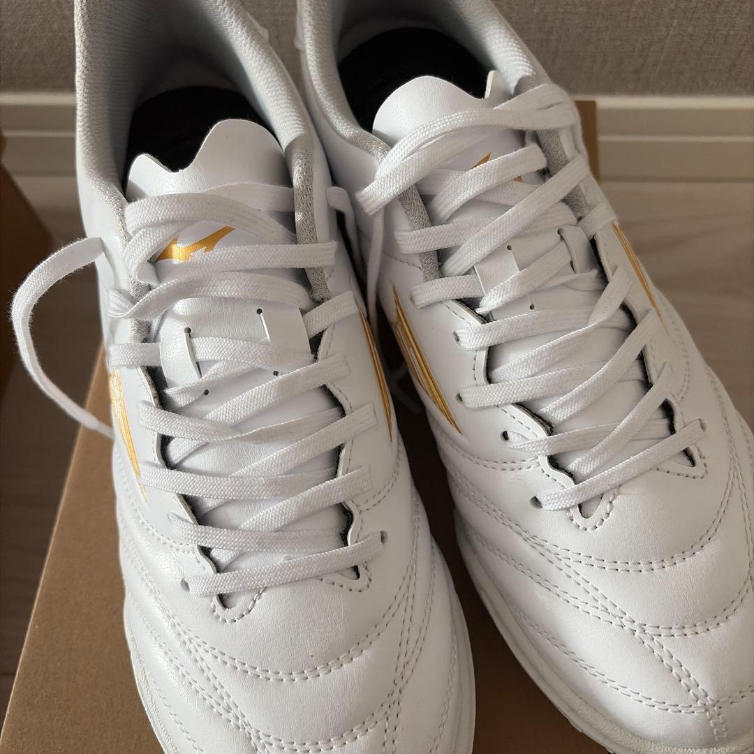 フットサルシューズ　モナルシーダネオ3