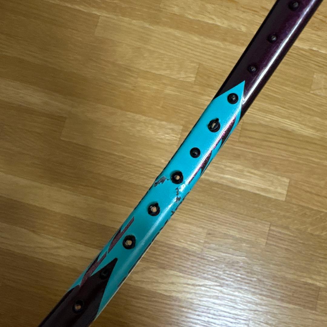 アストロクス 100zz4Uバドミントンラケットジャンク